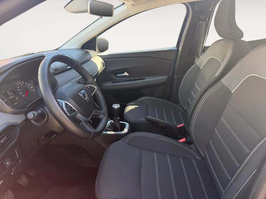 Dacia Sandero 1.0 TCe 90 Comfort | Airco | Bluetooth | Parkeersensoren | 20.395KM!!! | NAP | Cruise Control | 12 Maanden BOVAG Garantie