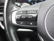 Kia Sportage 1.6 T-GDi Hybrid GT-Line | Stuur-/stoelverwarming | Elek. stoelverstelling + achterklep | Schuifdak | 18' LM | Cruise adapt. | Camera |