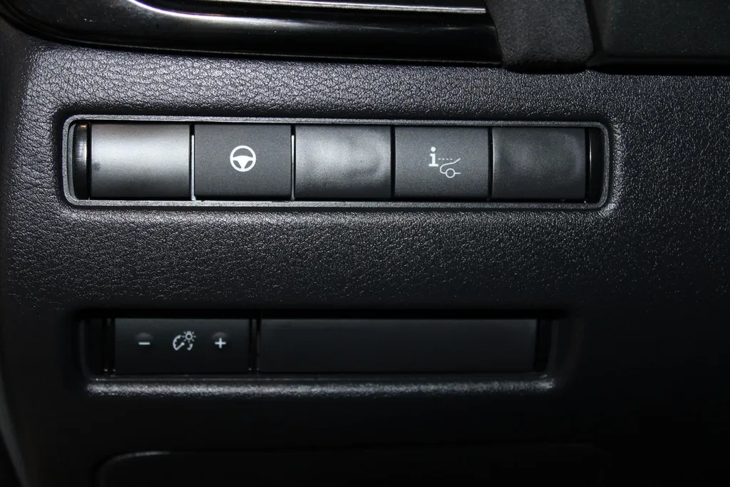 Nissan QASHQAI 1.5 e-Power N-Design | Stuur-, stoel- en voorruitverwarming  | 20inch wielen |360grd camera | parkeersensoren voor en achter | Electrische stoelverstelling met geheugen | Alcantra/lederen bekleding | 205PK | Two-tone lak | Apple carplay & Android auto |