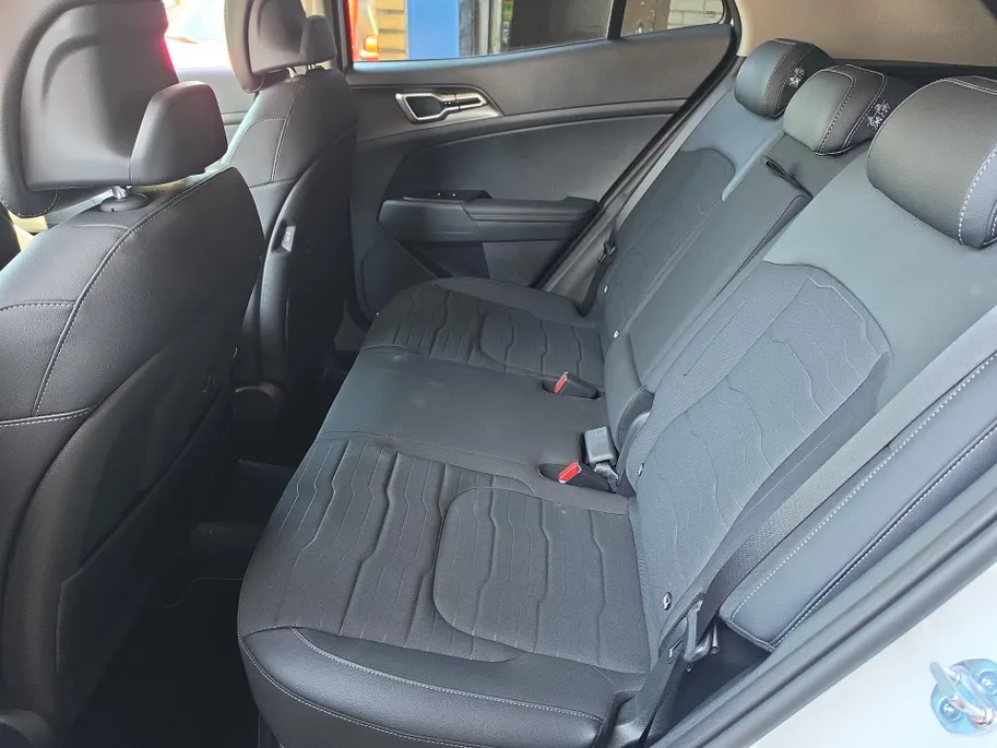 Kia Sportage 1.6 T-GDi Hybrid DynamicPlusLine | Stoel + Stuur verwarming | Navigatie | Climate control | Schuif/kantel dak | Elektrische achter klep