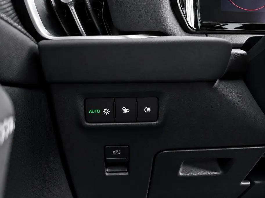 Škoda Kodiaq Sportline Business 1.5 TSI PHEV 150kW/204PK SUV | Comfort Pakket |  panoramisch schuif-/kanteldak | Trekhaak wegklapbaar | Parkeer Pakket | 20'' inch velgen Rila aero | €2000,- euro inruilpremie