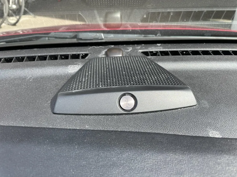 Ford Fiesta 1.0 EcoBoost Vignale 125PK | Adaptieve Cruise Control | B&O | Half leder | Camera | Keyless Entry | Privacy Glass | Winter Pack | Parkeersensoren | Navigatie | All weather banden