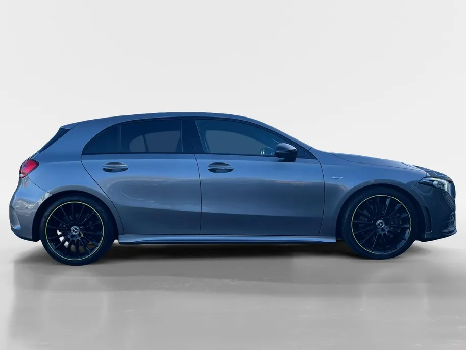 Mercedes-Benz A-Klasse 250 Premium Plus | AMG Pakket | Panoramadak | Achteruitrijcamera | Stoelverwarming | 12 maanden garantie! |