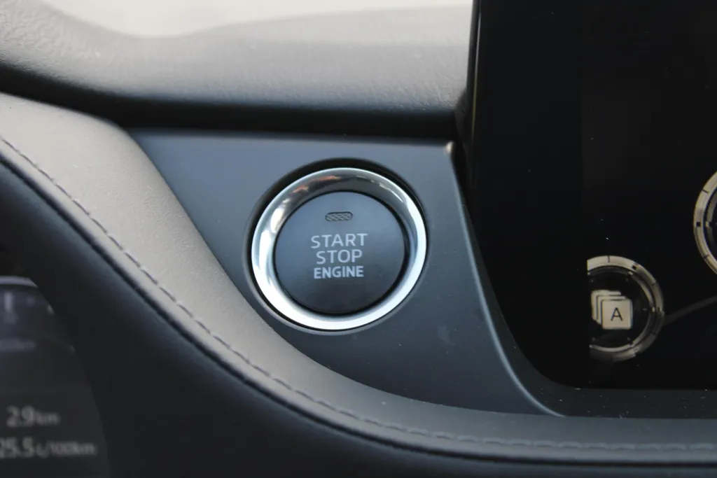 Mazda 6 Sportbreak 2.0 SkyActiv-G 6AT 165PK Centre-Line | BTW Auto | Navi | 17' LM | 360° Camera | Cruise | Head-up display | Automaat |