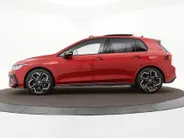 Volkswagen Golf 1.5 eTSI 150pk DSG R-Line Edition · Panoramadak · Apple/Android Car Play · Camera + Parkeersensoren · Garantie t/m 28-07-2030 of 100000km.