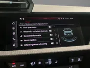 Audi A3 Sportback 40 TFSIe 150kW/204PK S Line · Drive select · Leder/Stof · Camera + Parkeersensoren · Garantie t/m 25-05-2029 of 80000km.