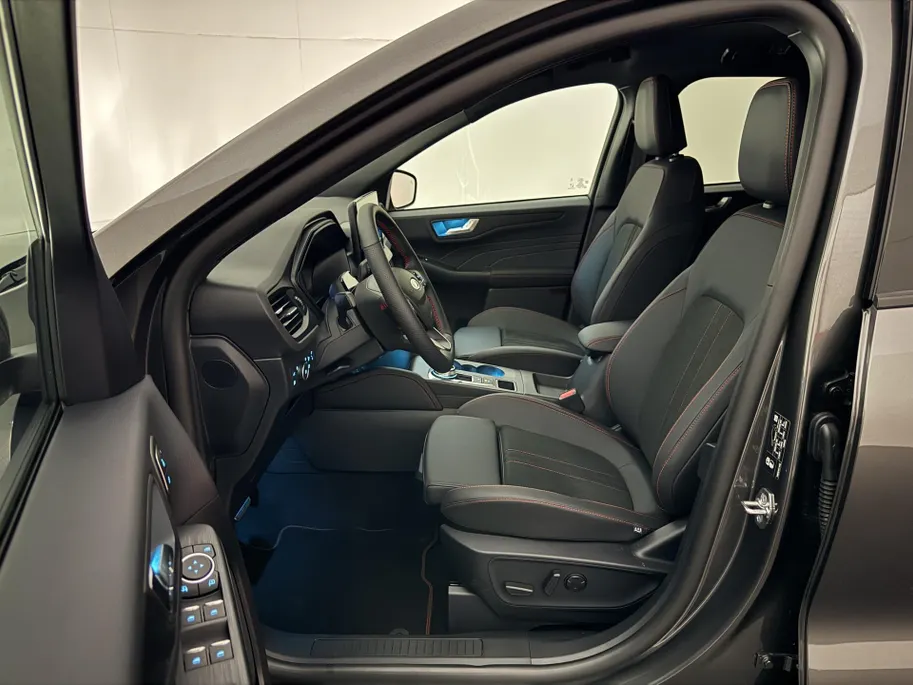 Ford Kuga 2.5 PHEV ST-Line X | DIT IS EEN VOORRAADAUTO! | Elek. Trekhaak | All Weather Banden |