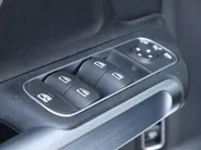 Mercedes-Benz EQB 250 AMG Line 7p. 67 kWh l Keyless l Stoelverwarming l Ambiente lichtpakket
