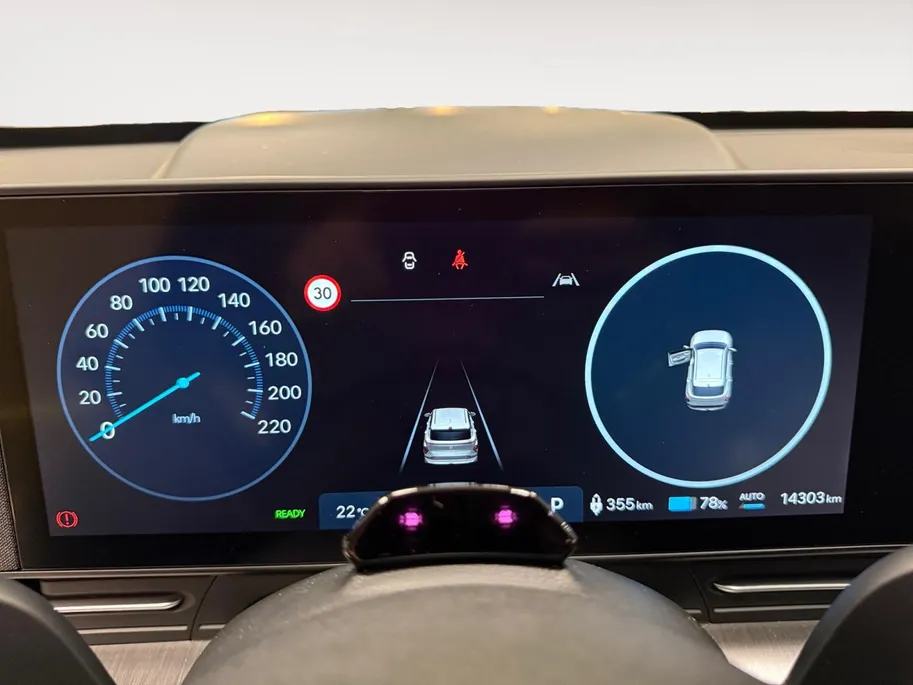 Hyundai Kona Electric PREMIUM | 65.4KWH | NL-AUTO | DEALERONDERHOUDEN |