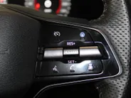 Nissan ARIYA Advance 91 kWh | Electrische stoel verstelling | Apple carplay & Android auto | Navigatie | Parkereersensoren v+a | 360grd camera | Kameleon kleur | 22kw lader | Bi-led verlichting |
