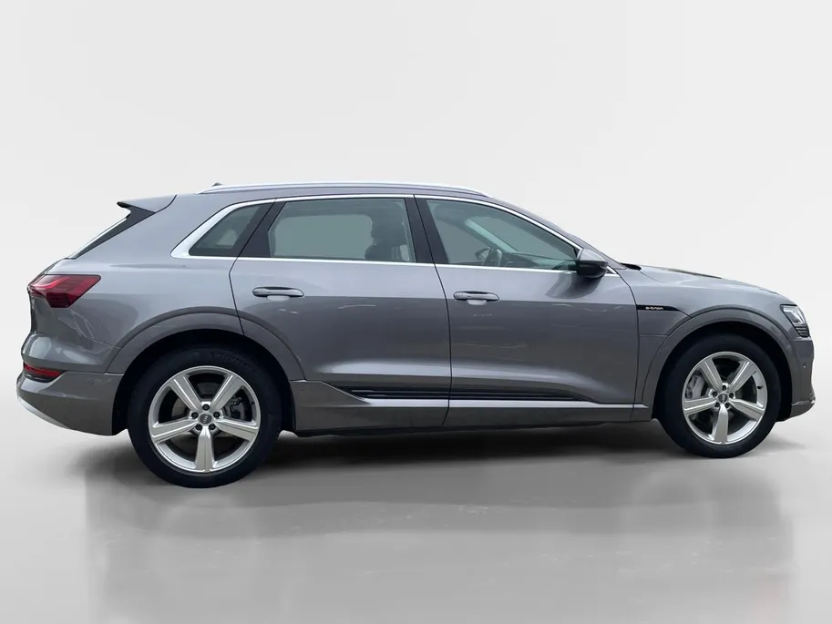 Audi e-tron e-tron 50 quattro Launch edition 71 kWh | SOH 86% | Trekhaak | Elek. stoelverstelling | Navi | Camera