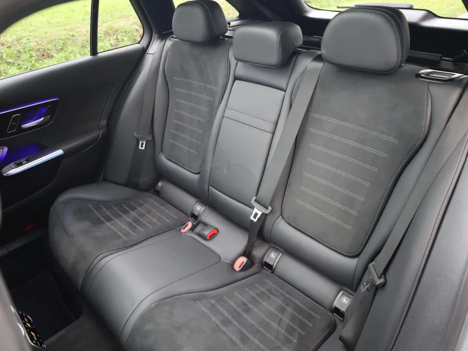 Mercedes-Benz C-Klasse Estate 300 e AMG Line