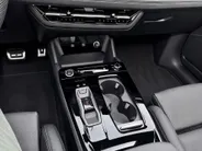 Audi Q6 e-tron Sportback S edition performance 100 kWh · Panorama dak · Trekhaak · Luchtvering · Optiekpakket zwart · Rode remzadels