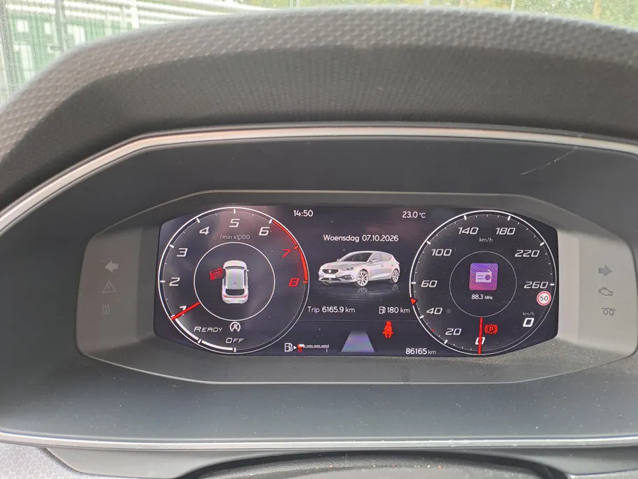 SEAT Leon 1.0 TSI Style Business Intense | Cruise control adaptief | Navigatie | LM Velgen | Apple Carplay/Android Auto | Achteruitrijcamera | airco automatisch