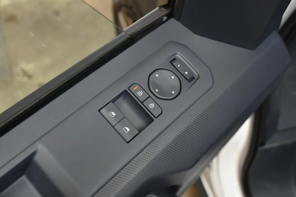 Kia PV5 Passenger 51.5 kWh Essential