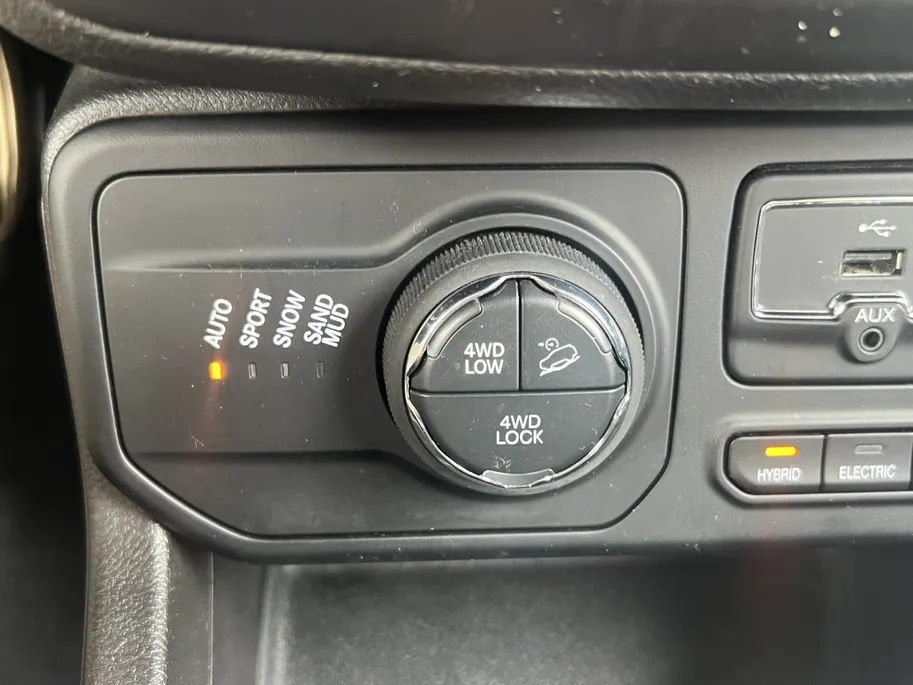 Jeep Renegade 4xe 240 PK Hybrid Limited | Navi | Carplay | Leder | Winter