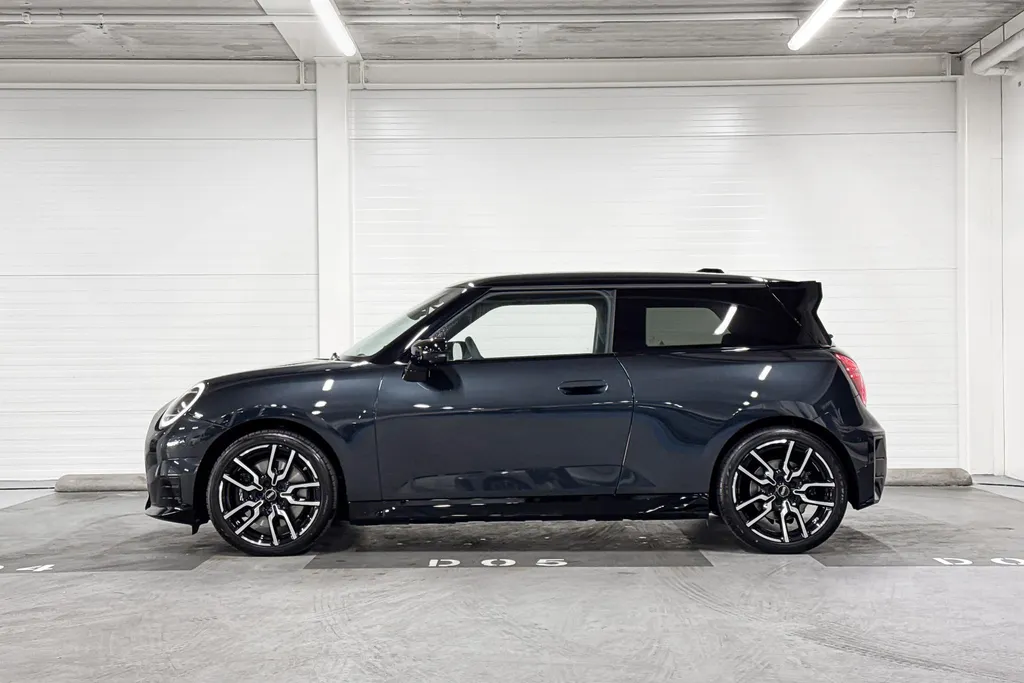 MINI Cooper 3-deurs Electric E John Cooper Works L