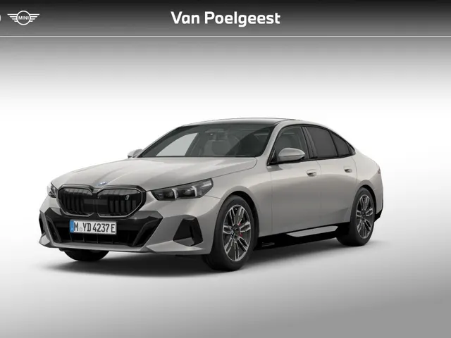 BMW i5 Sedan
