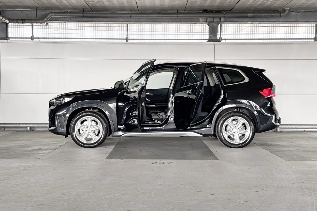 BMW iX1 eDrive20 Pure Edition 67 kWh