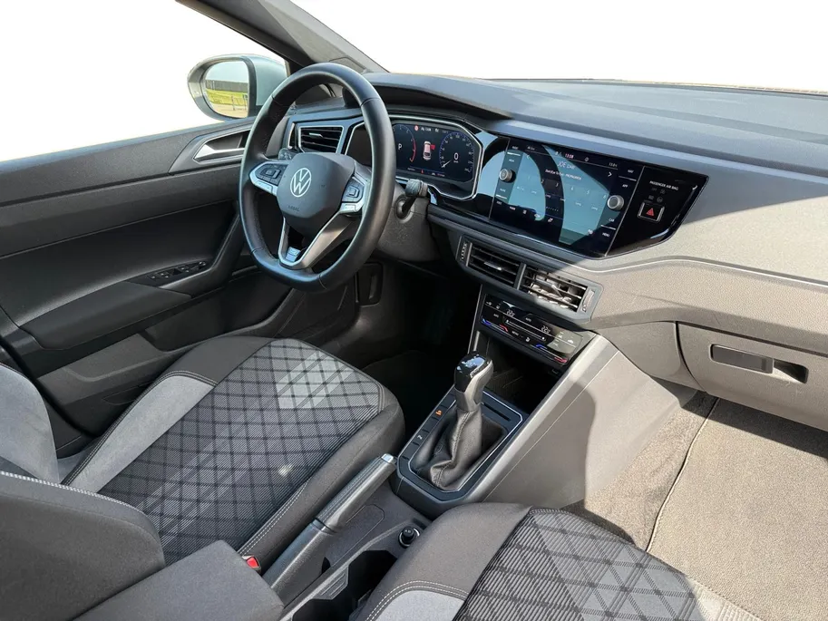 Volkswagen Taigo 1.0 TSI R-Line *Automaat*Navi via Carplay*Camera*Parkeersensoren*Climate Control*LM.Velgen*Zeer nette auto!
