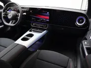 Mercedes-Benz CLA 250+ Business Solution AMG 85.5 kWh l Keyless l Ambiente lichtpakket l Dodehoekassistent