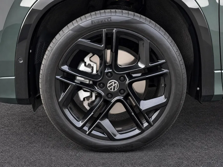 Volkswagen Tayron 1.5 eHybrid 272pk DSG R-Line Edition · Panoramadak · Inklap. Trekhaak · 360 Camera · Matrix LED · Dodehoeksensor · Stuur- & Stoelverwarming · Garantie t/m 16-02-2030 of 100.000km
