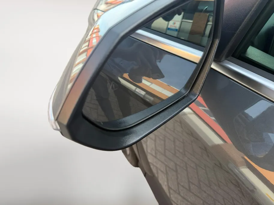 Hyundai Kona 1.6 GDI HEV Premium Sky | Schuif-/kantel dak | Navigatie | Apple Carplay/ Android Auto | Stoelventilatie | Stuur/ Stoelverwarming |