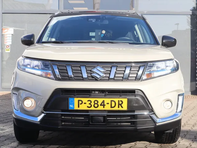 Suzuki Vitara 1.4 BoosterJet Select Hybrid AdaptiveCruise | Carplay | All seasons