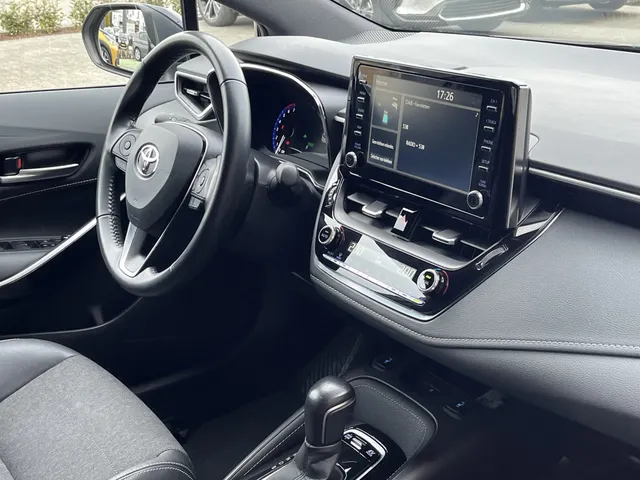 Toyota Corolla Touring Sports 1.8 Hybrid Dynamic | Trekhaak | Nieuwe All Seasons