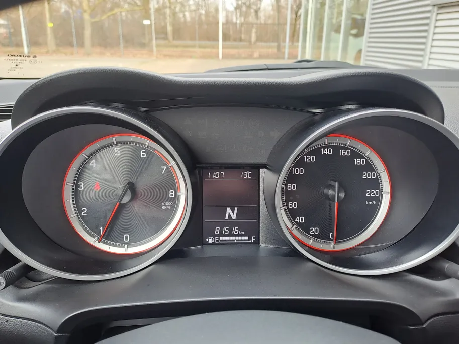 Suzuki Swift 1.2 Select AUTOMAAT | Airco | Stoelverwarming | DAB | Camera | Bluetooth | Apple Carplay / Android Auto