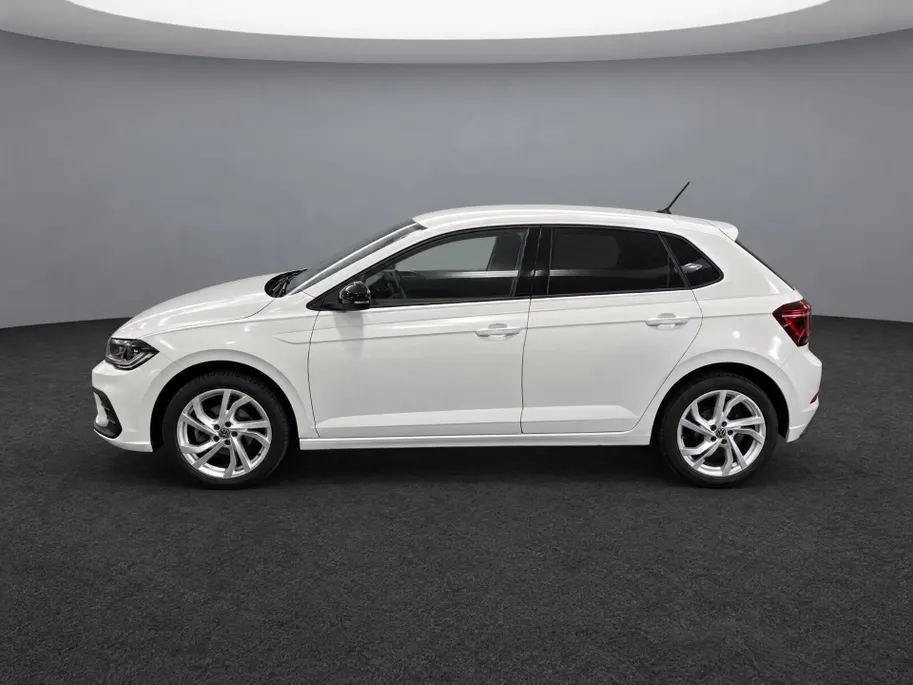 Volkswagen Polo 1.0 TSI 110pk DSG Style · Camera · Apple/Android Car Play · Navigatie · P-Sensoren · Stoelverwarming · 17'' Inch ·