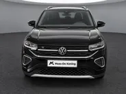 Volkswagen T-Cross 1.5 TSI 150pk DSG R-Line Edition · Camera · Apple/Android Car Play · Trekhaak · P-Sensoren · Navigatie · Stoelverwarming · 17'' Inch ·