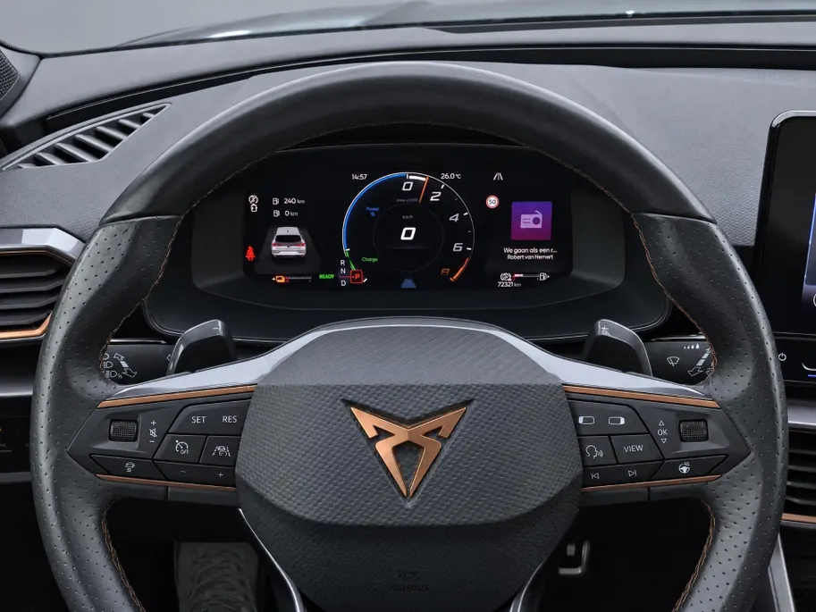 CUPRA Leon 1.4TSIeHybrid 180kW/245PK PHEV VZ · Leder/Stof · Apple/Android Car Play · Stoel- & stuurverwarming
