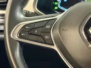 Renault Captur 145PK E-Tech Hybrid Intens Automaat | Trekhaak | All Season Banden | Navi | Camera | Climate Control | Velgens Hoogglans Zwart | Apple CarPlay/Android Auto | Licht & Regen Sensor | Full LED |
