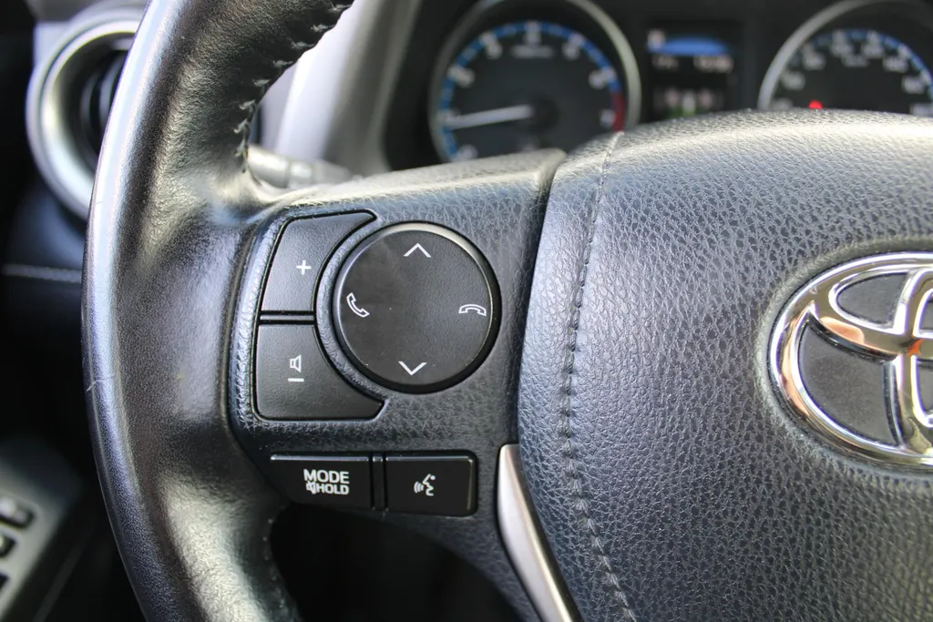 Toyota RAV4 2.0 VVT-i AWD Dynamic | 17' LM | Airco | Navi | Camera | Trekhaak | Automaat |