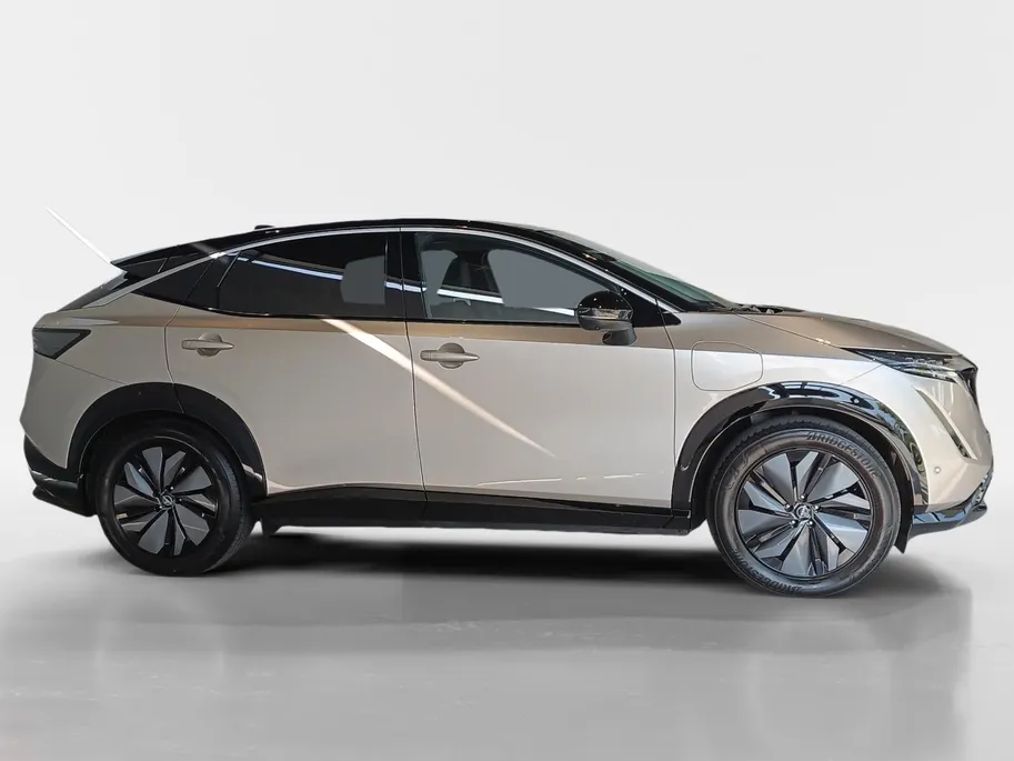 Nissan ARIYA Evolve 66 kWh | 22KW Lader| Afneembare trekhaak| Apple carplpay& Android auto| 360grd Camera| Stoelverwarming en verkoeling| Elektrisch verstelbare stoelen| Luxe bekleding| Dealer onderhouden|