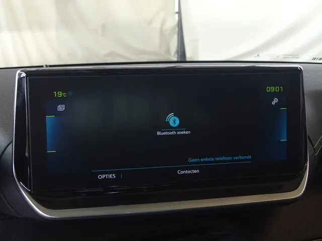 Peugeot e-208 EV GT 50 kWh
