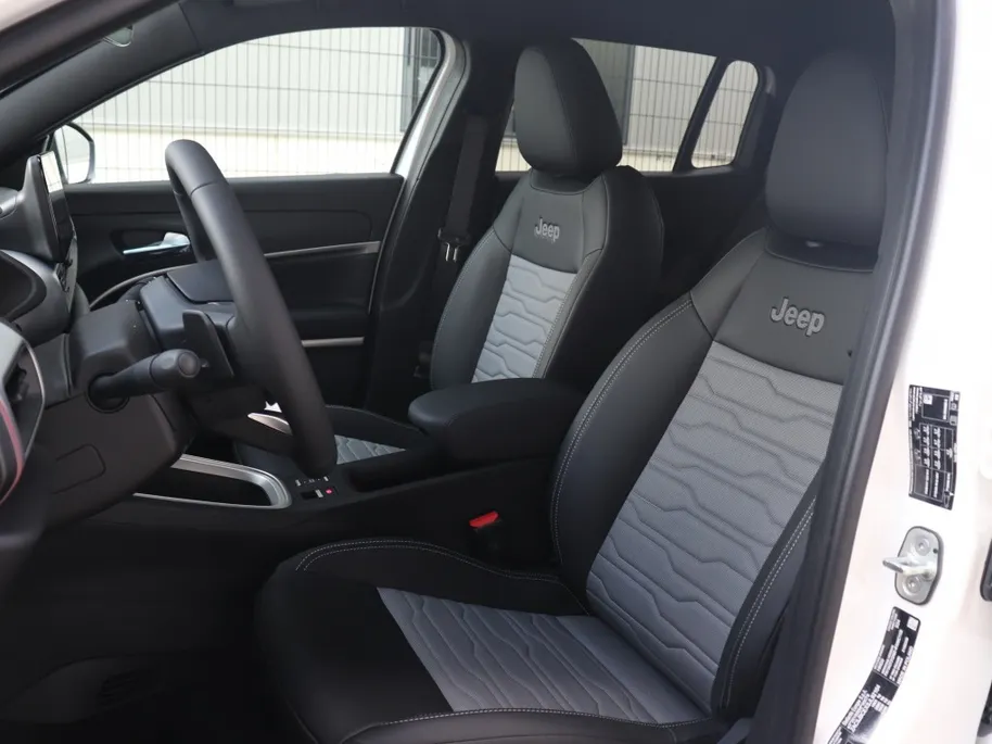 Jeep Avenger 1.2T 136 PK 4xe Overland | Infotainment | Winter | Convenience VERKOCHT