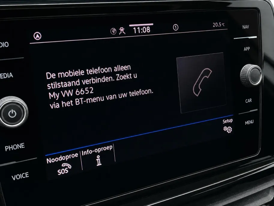 Volkswagen T-Roc 1.5eTsi/150PK DSG R-Line Black Style · Panoramadak · Camera + Parkeersensoren · Apple/Android Car Play · Garantie t/m 18-06-2027