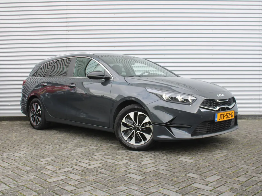 Kia Ceed Sportswagon 1.0 T-GDi Design Edition | Stuur-/stoelverwarming | Cruise | Camera | 16' LM | Dodehoekdetectie | JBL audio | LED | Elektr. achterklep |