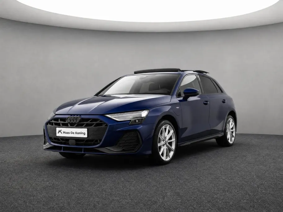 Audi A3 Sportback 40 TFSIe S-Tronic 204 pk S Edition · Panoramadak · Camera · HUD Head-up display · SONOS · Ambient light Pro · Elek. Achterklep · 18 inch · Garantie t/m 07-08-2030 of 100.000km