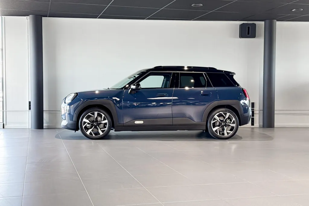 MINI Aceman SE Classic M 54.2 kWh