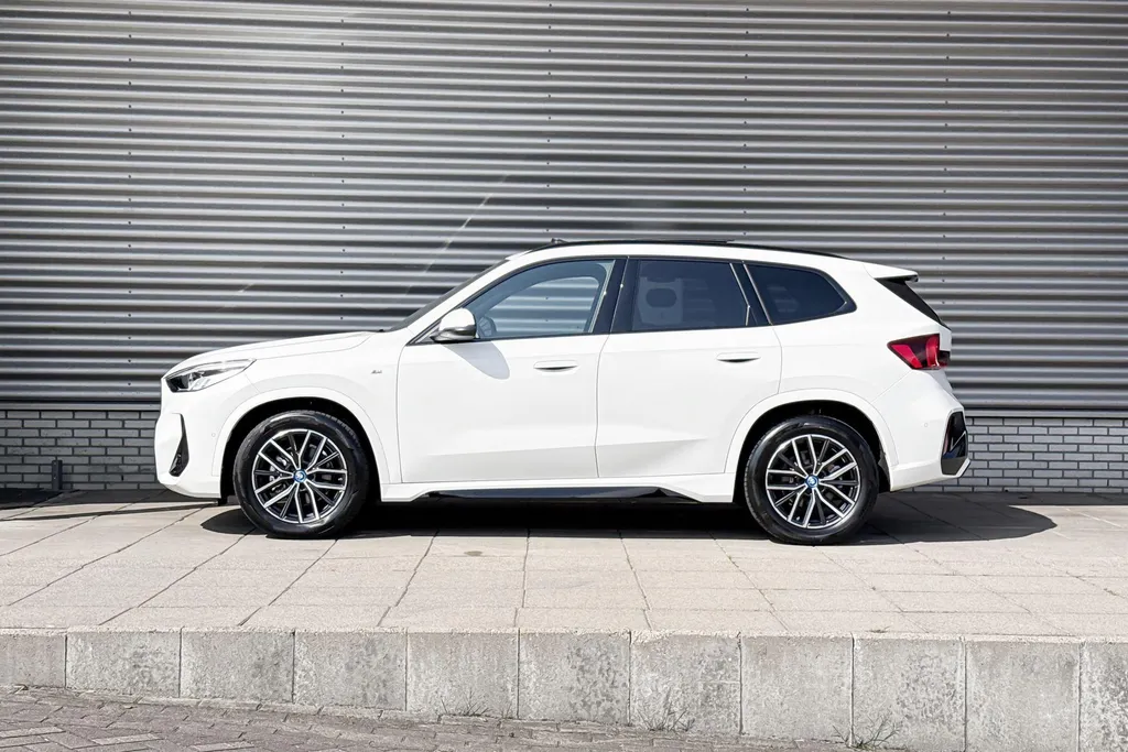 BMW iX1 eDrive20 67 kWh