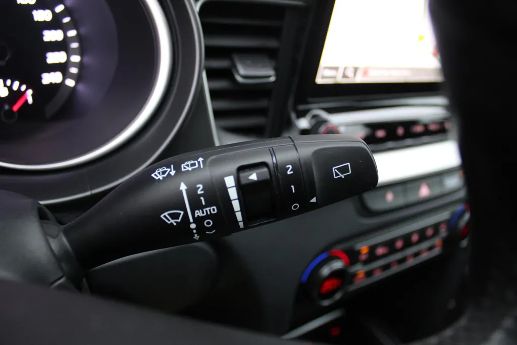 Kia Ceed Sportswagon 1.5 T-GDi MHEV DynamicLine | Navi | Camera | Clima | Cruise | 17' GT-Line velgen | LED | Apple Carplay | Android Auto |
