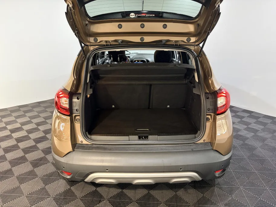 Renault Captur 120PK TCe Intens | 1ste Eigenaar | Navigatie | Climate Control | Camera | Lichtmetalen Velgen | Parkeersensoren | Cruise Control | Park Assist | Bluetooth Audio/Telefoon | Licht & Regen Sensor |