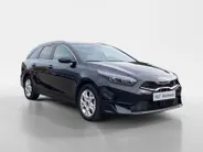 Kia Ceed Sportswagon 1.5T DynamicPlusLine | Automaat | Stoel + stuur verwarming | Navigatie | Climate control | Elektrische achterklep