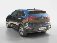 Kia e-Niro DynamicPlusLine 64 kWh | Warmtepomp! | Apple Carplay / Android Auto | Navigatiesyteem | Elektrisch Verstelbare Voorstoelen | Bestuurdersstoel + Geheugen | Stoelverwarming + Stoelkoeling | Stuurverwarming | Elektrisch Schuif / Kanteldak | Licht + Regensens
