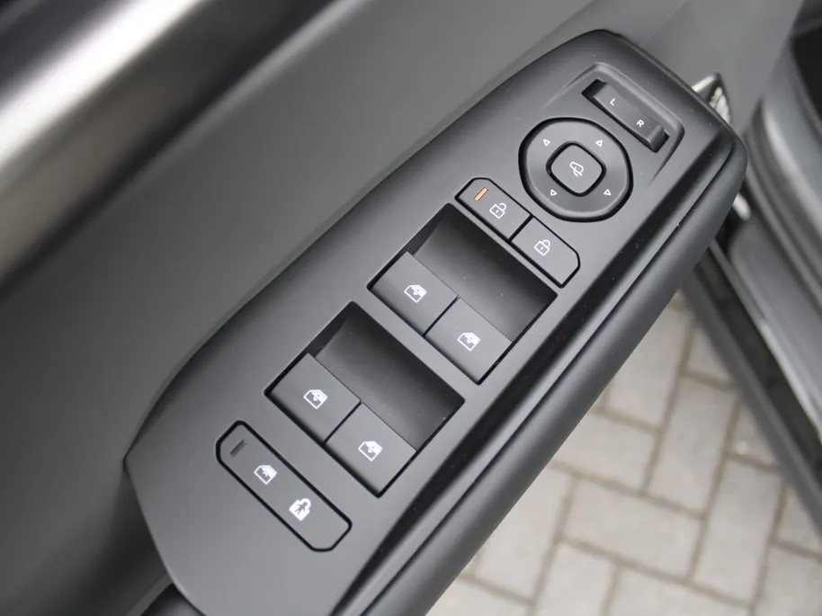 Kia EV9 First Edition 76.1 kWh | Nieuw | Direct leverbaar | Actieradius tot 443 km (WLTP) | Tot € 2.000 inruilvoordeel bij aanschaf |