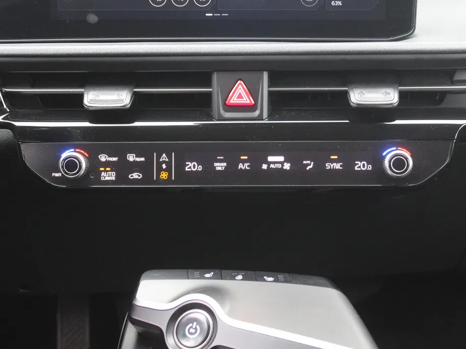 Kia EV6 Air 84 kWh | Stuur-/stoelverwarming | Camera | Cruise adapt. | Telefoonlader | Clima | Navi | 19' LM | LED | Apple Carplay/Android Auto |