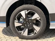 Ford Transit Custom 320 2.5 PHEV L2H1 Sport SHOWROOM VOORDEEL € 2000 I DRIVER ASSIST PACK PREMIUM I INKLAPBARE TREKHAAK I WINTER PACK I 19 INCH VELGEN I AGM ACCU I